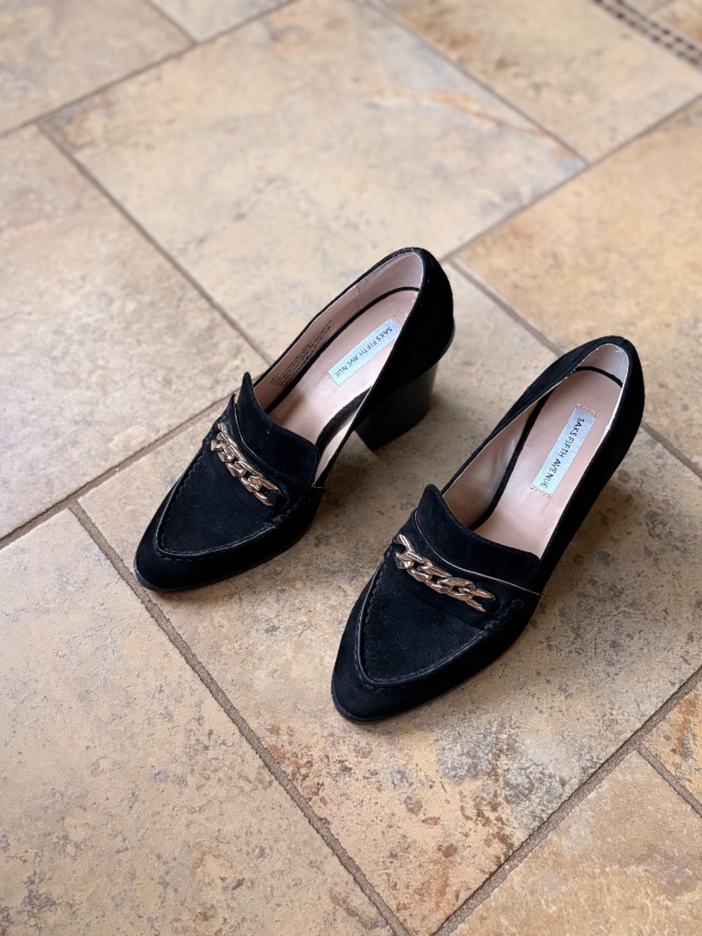 Saks Fifth Avenue black leather loafer heels pumps in size 7